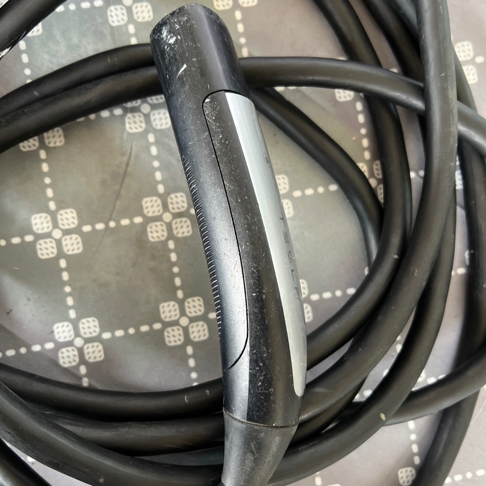 Tesla Gen 1 Universal Mobile Connector 40A NEMA 14-50 EV Charger 1058221-01-E - Picture 8 of 10